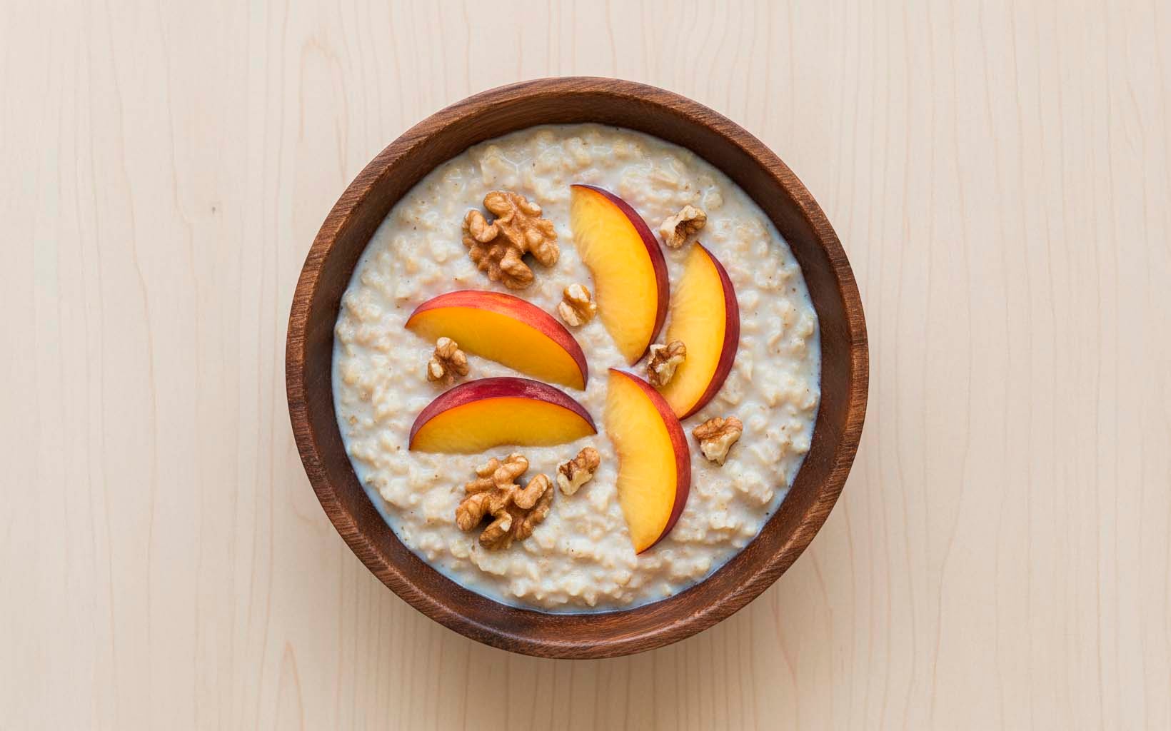 Porridge de Avena con Durazno y Nueces