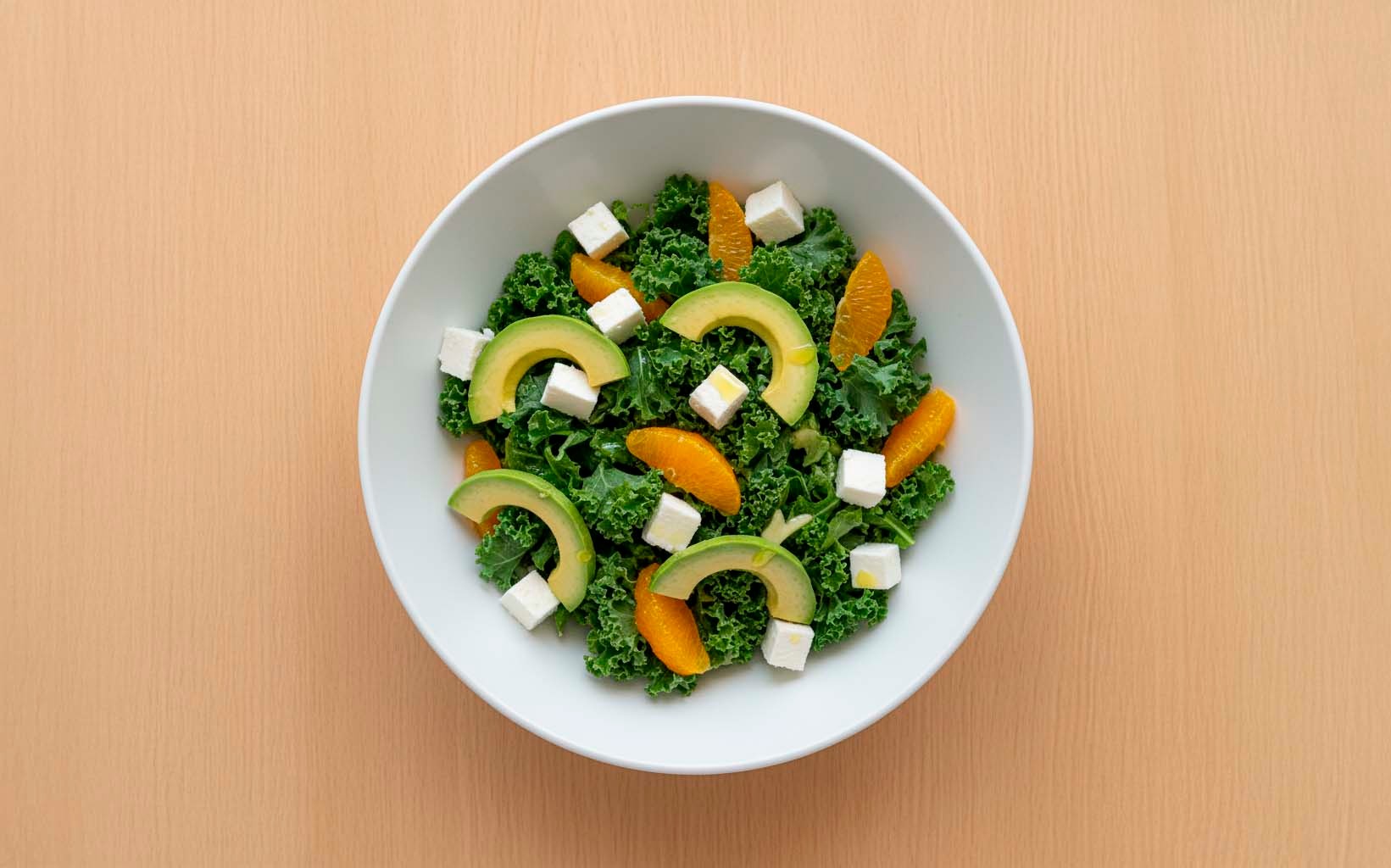 Ensalada Fresca con Palta, Queso y Naranja