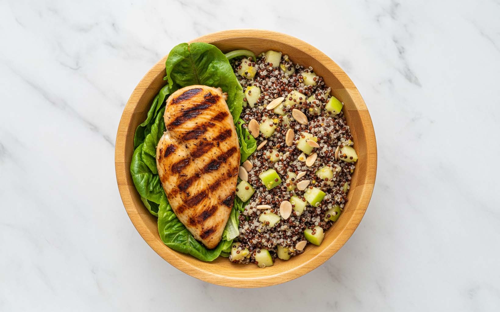 Pollo con Ensalada de Quinua y Manzana
