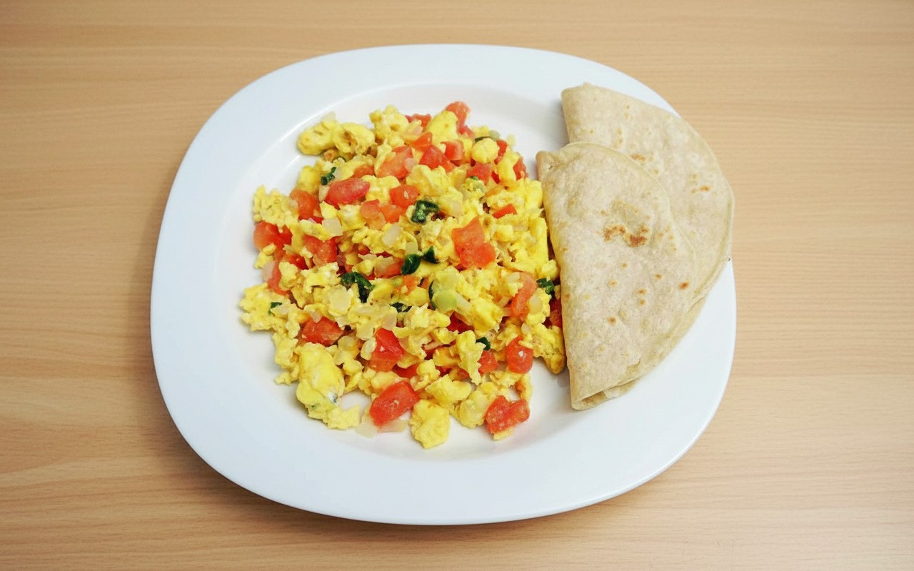 Revuelto de Tomate con Tortillas