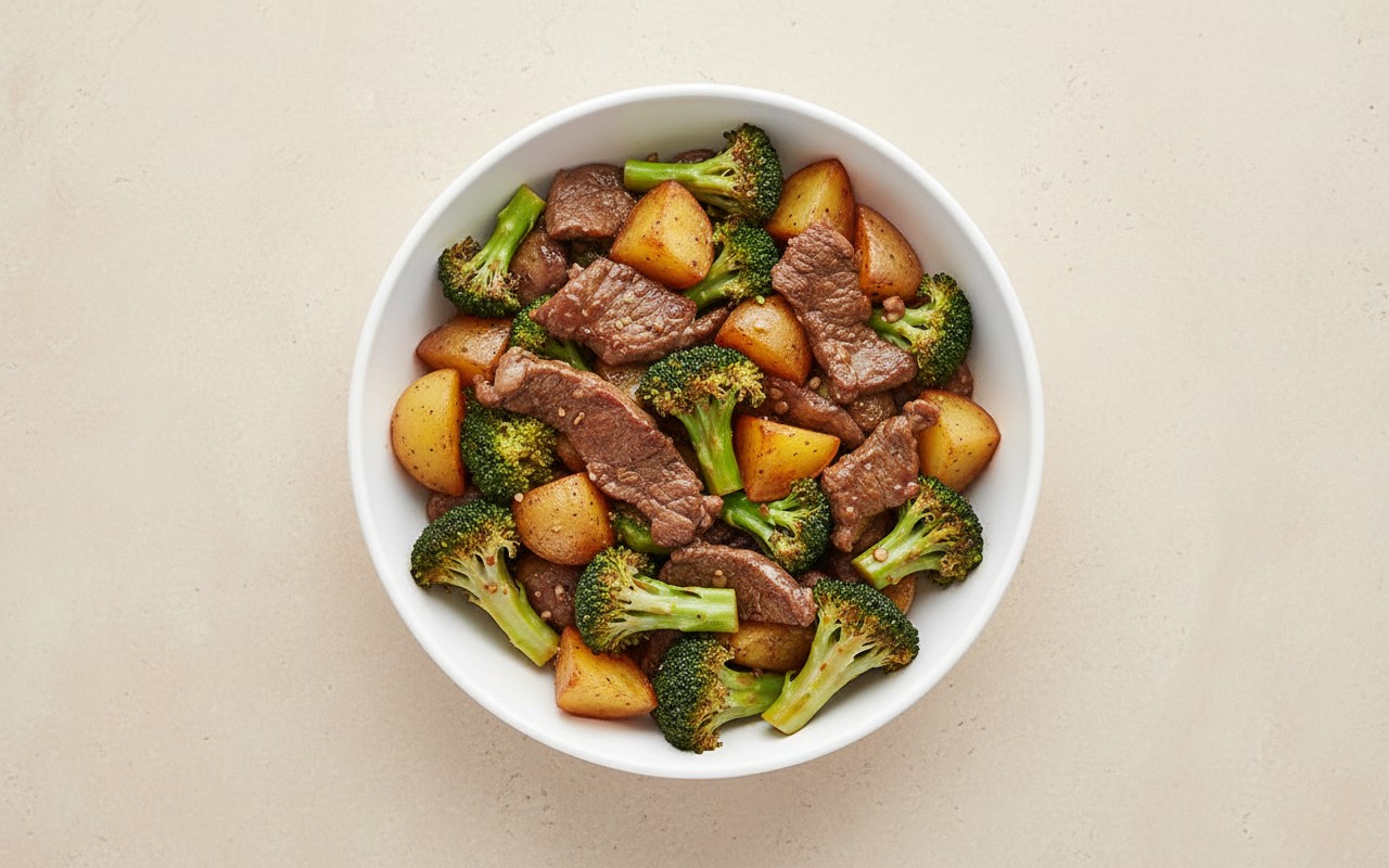 Saltado de Carne y Brócoli con Papa