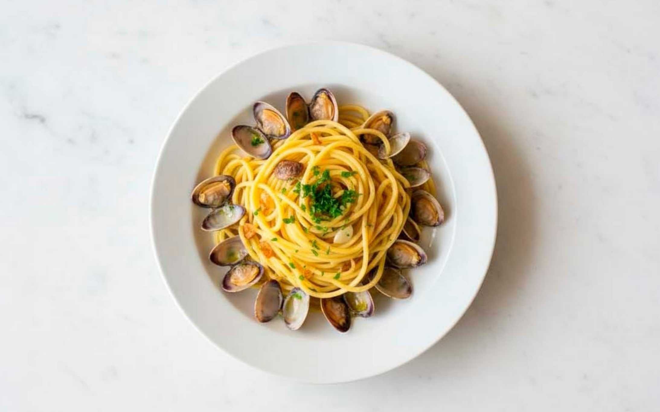 Spaghetti with Clams and Garlic