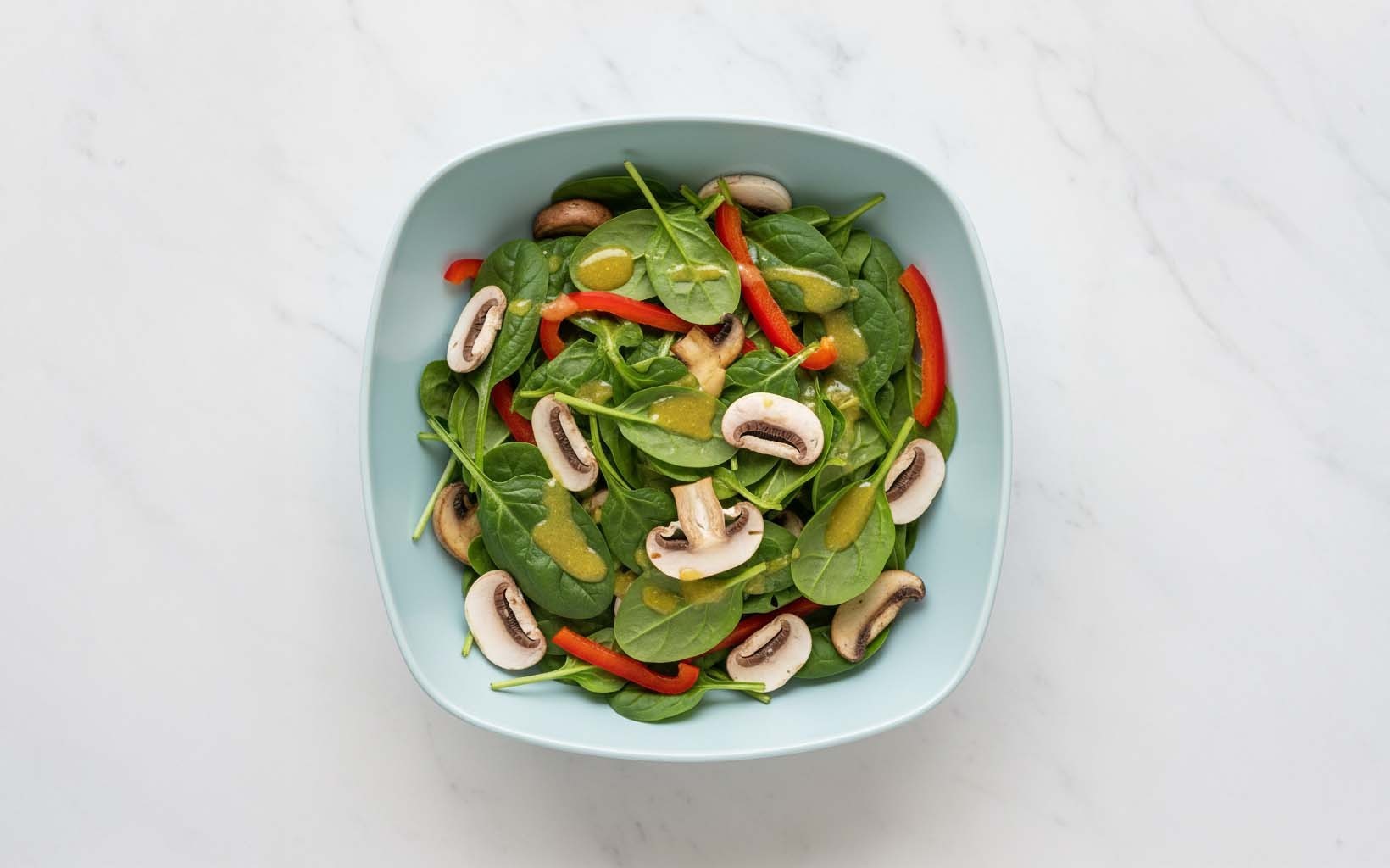 Green Salad with Mushrooms and Sweet Dressing Green Salad with Mushrooms and Sweet Dressing