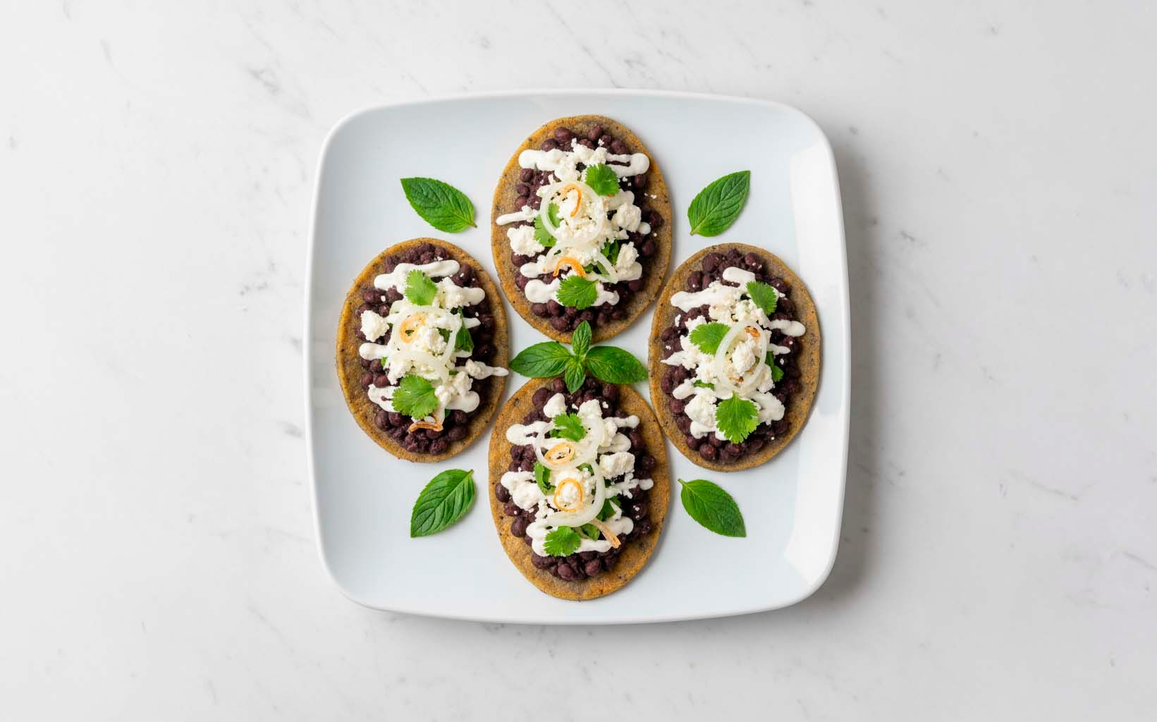 Tlacoyos de Frijoles con Queso