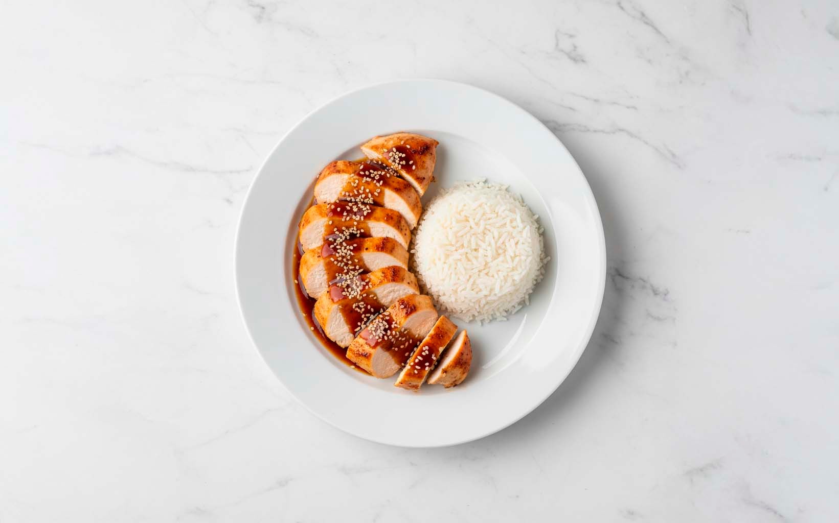 Pollo en Salsa de Soya y Ostión con Arroz Blanco