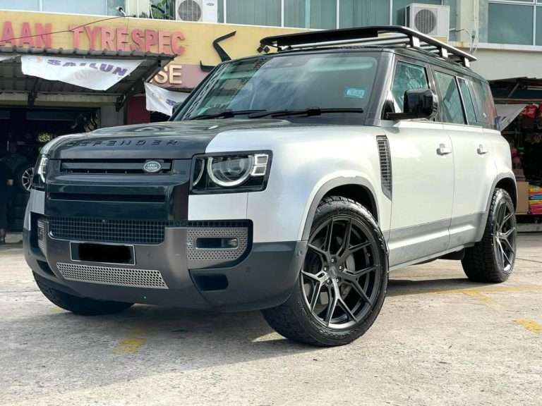 2020 Land Rover Defender 110 fitted with HF-5 22x10.5 38mm wheels