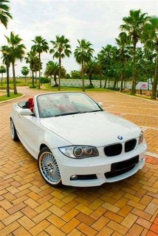 2013 BMW 128i fitted with Beyern Multi Spoke 18x8.5 40mm wheels