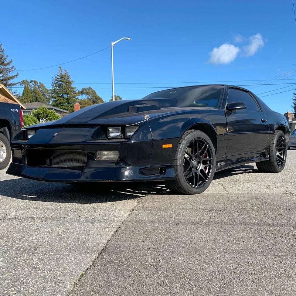 1991 Chevrolet Camaro fitted with Forgestar F14 19x11 20mm wheels