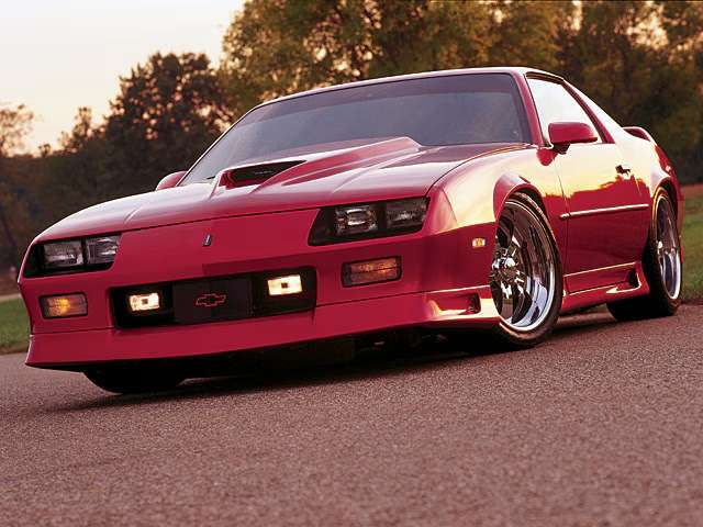 1991 Chevrolet Camaro fitted with Boze Alloys Stinger 18x8 38mm wheels
