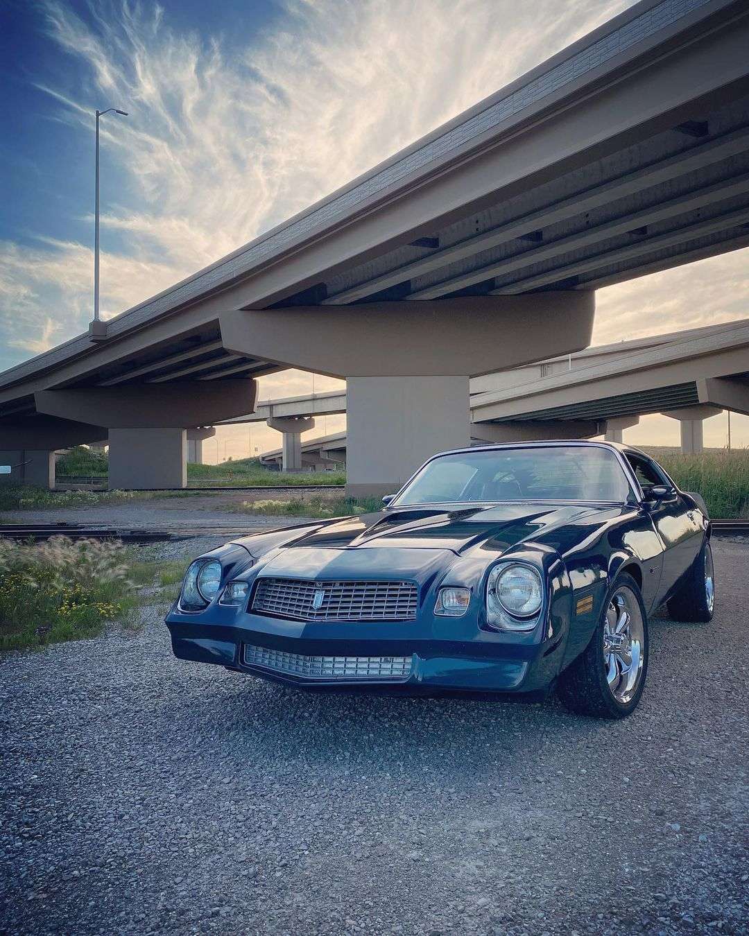 1985 Chevrolet Camaro fitted with Vision Legend 5 - Chrome 18x9.5 0mm wheels