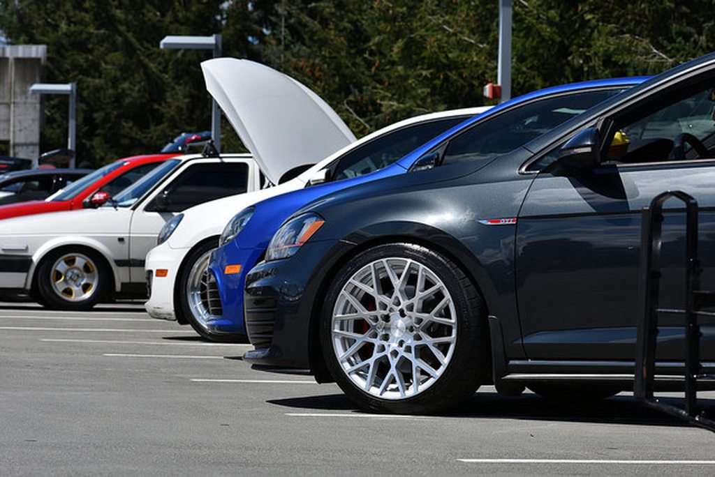 2015 Volkswagen GTI fitted with Rotiform BLQ V2 18x8.5 35mm wheels