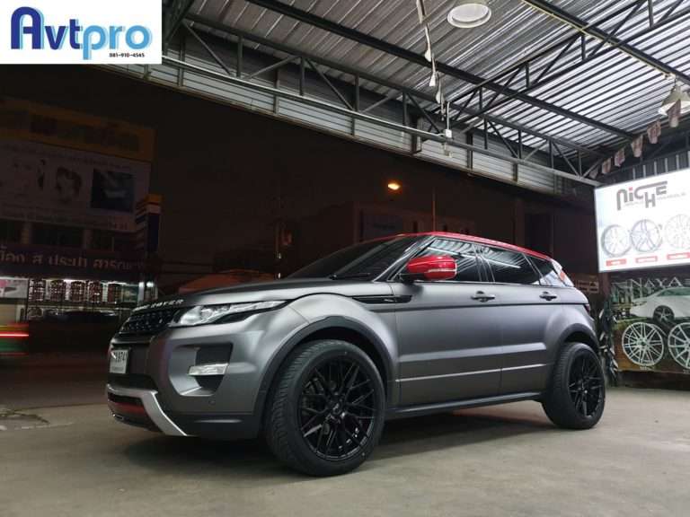 2017 Land Rover Range Rover Evoque fitted with Vosso M203 20x9.5 25mm wheels
