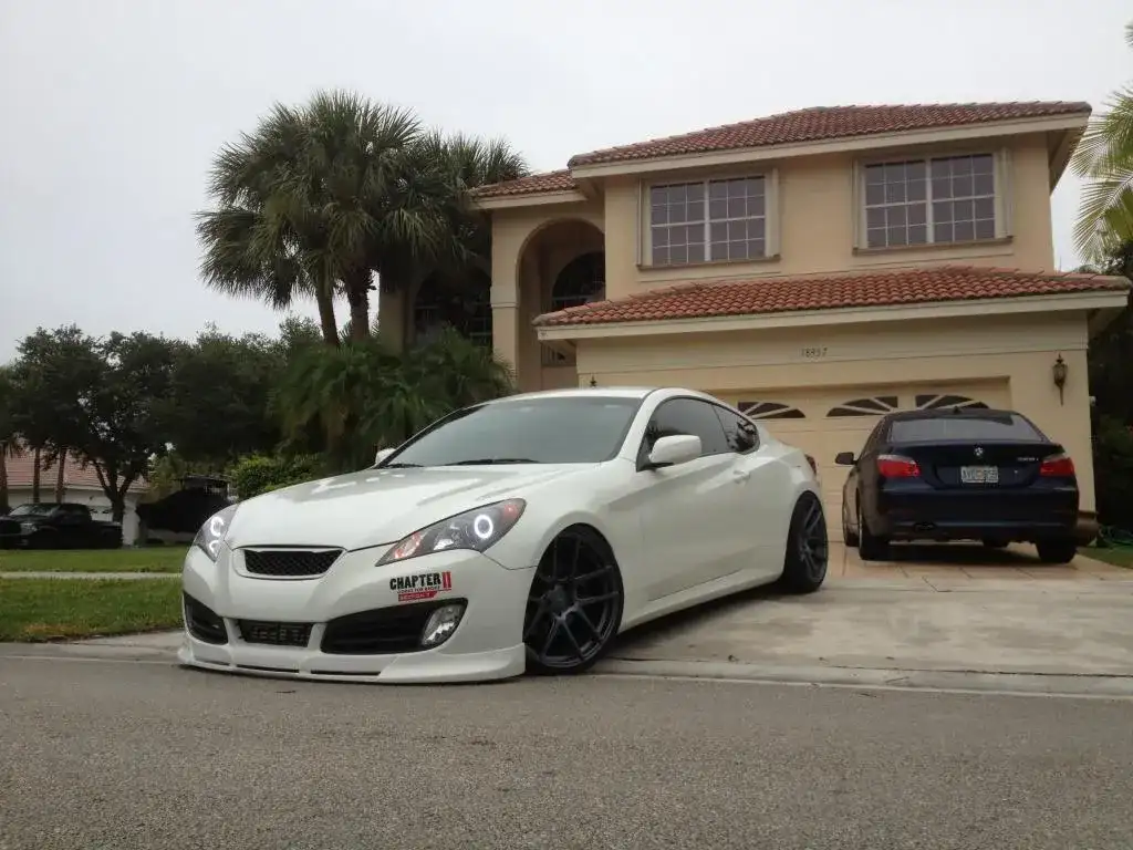 2011 Hyundai Genesis Coupe fitted with MB5 20x9 25mm wheels