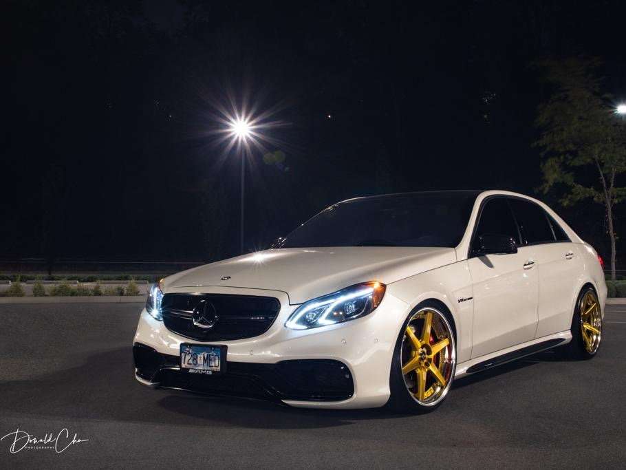 2014 Mercedes-Benz E63 AMG S fitted with Zeast St1 20x9.5 30mm wheels