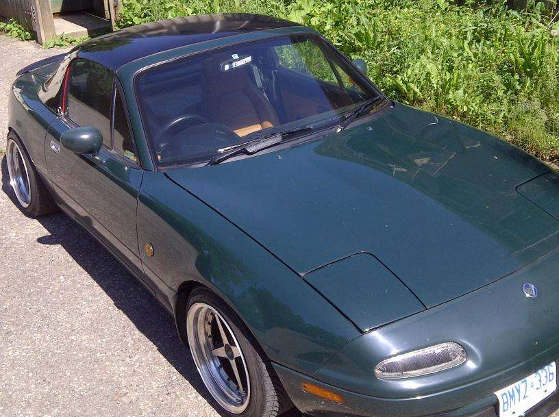 1996 Mazda Miata fitted with Equip 01 15x9 25mm wheels