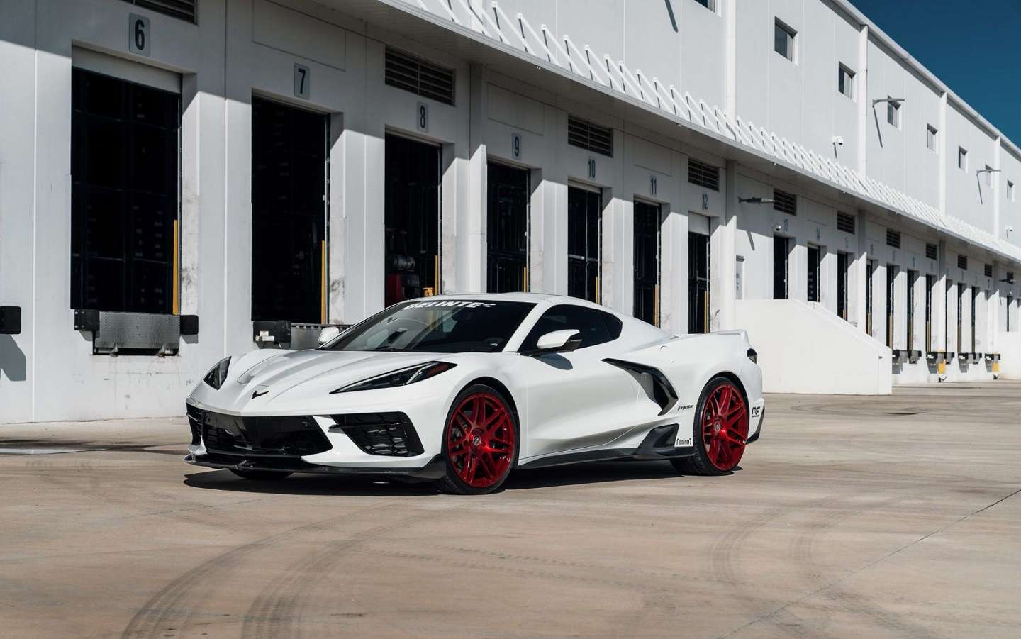 2020 Chevrolet Corvette fitted with F14 21x12 52mm wheels