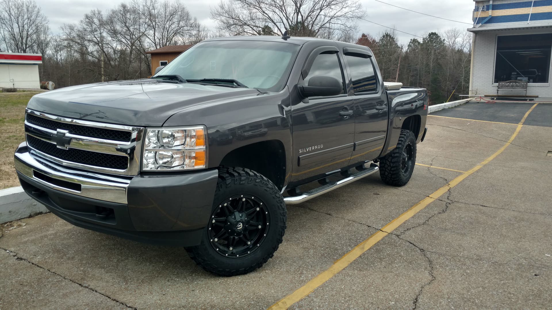 2022 Chevrolet Silverado 1500 LTD · Fuel Hostage · 18x9