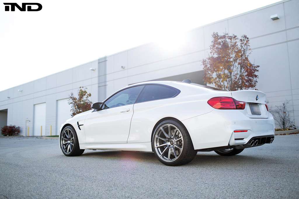 2018 BMW M4 fitted with VSR 163 20x10 35mm wheels