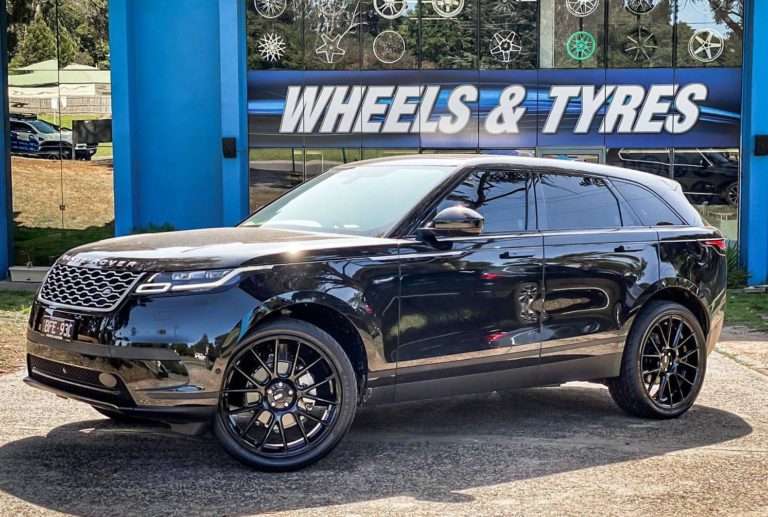 2018 Land Rover Range Rover Velar fitted with XF1 22x10.5 35mm wheels