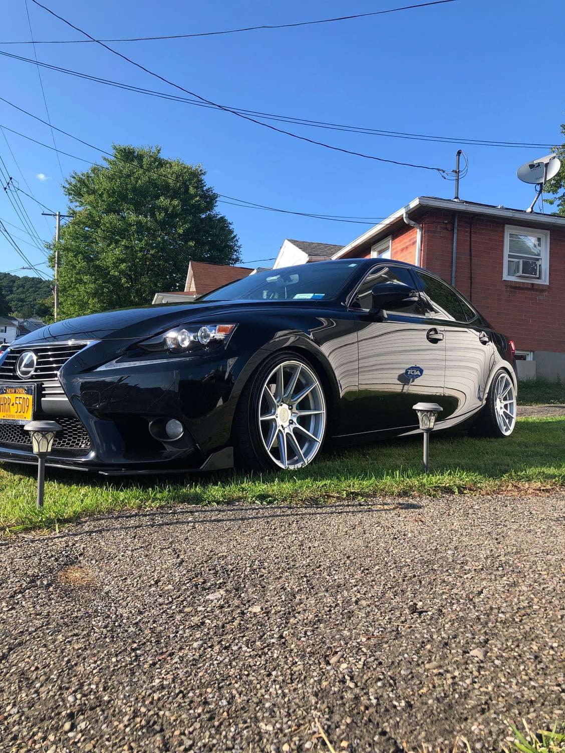 2014 Lexus IS250 fitted with F101 18x9.5 35mm wheels
