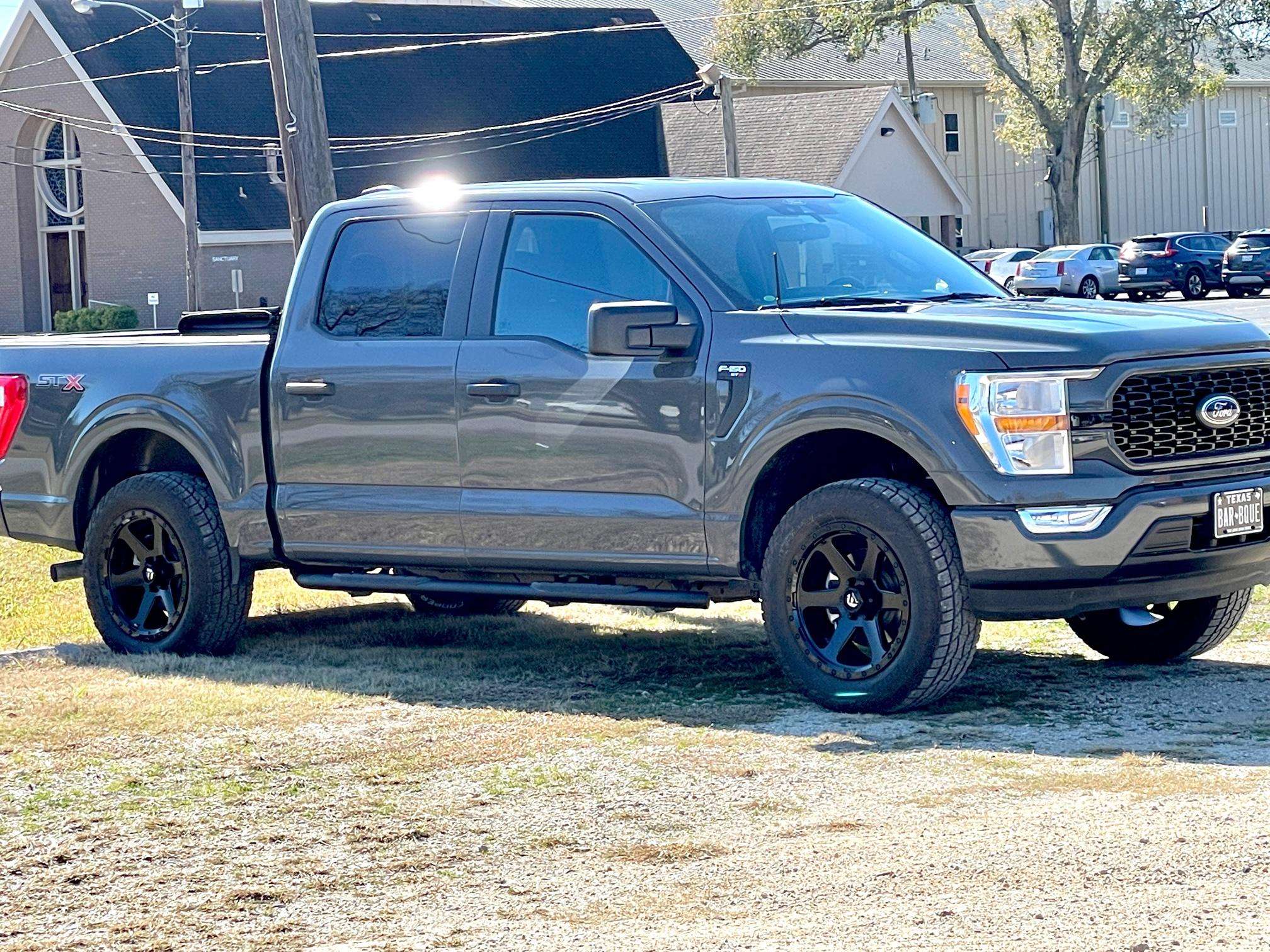 2017 Ford F-150, on Fuel Off-Road Wheels Fuel Off-Road Ripper 20x9 +20, Cooper Tires COO Discoverer AT3 LT 275/60R20
