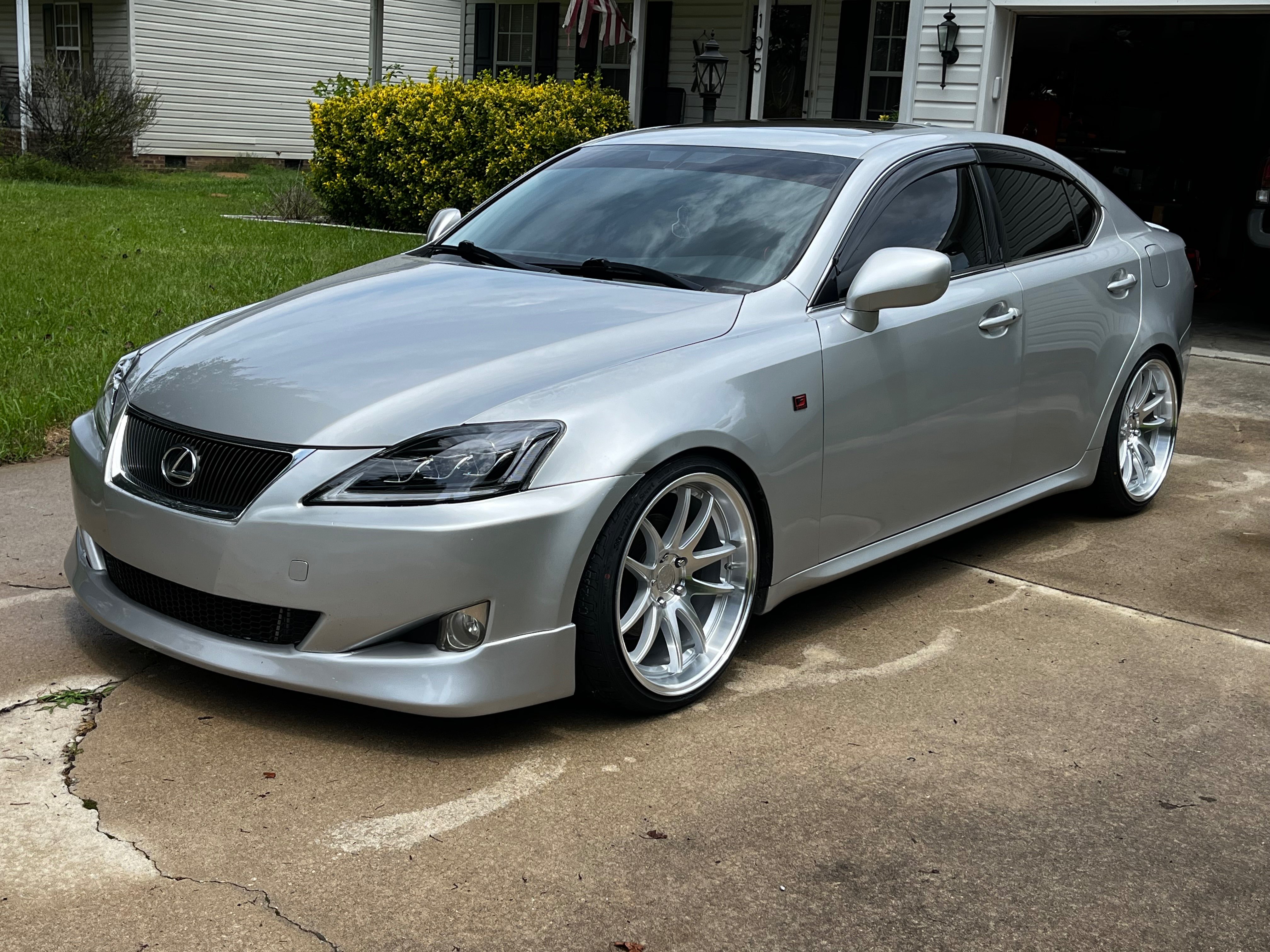 2007 Lexus IS250 fitted with Ds02 19x9.5 30mm wheels