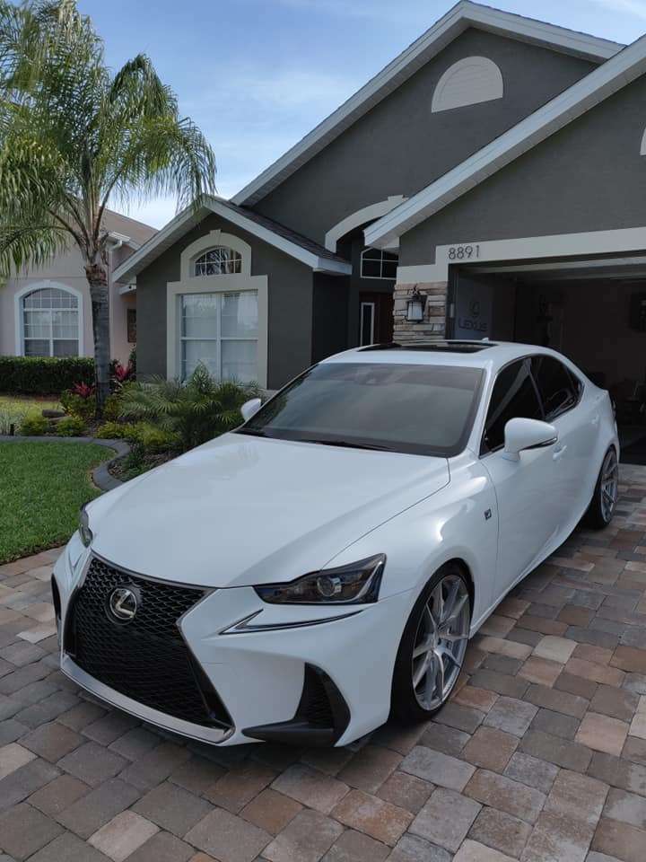2017 Lexus IS200t fitted with RF2 BT 19x8.5 35mm wheels