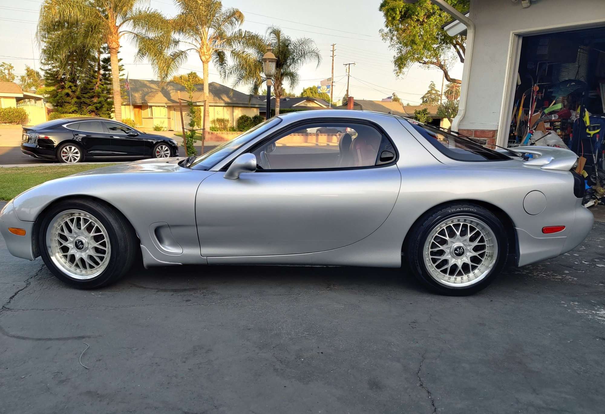 1993 Mazda RX-7 fitted with Evolution 3 17x8 45mm wheels