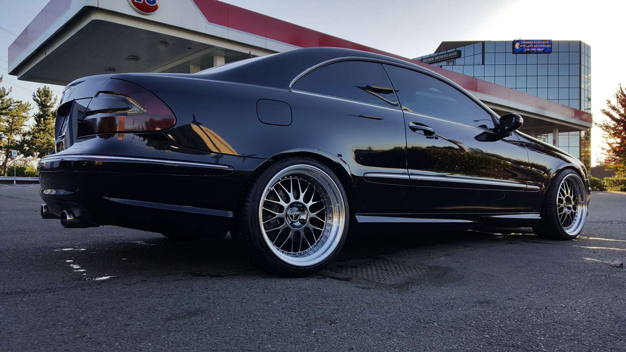 2004 Mercedes-Benz CLK500 fitted with Work Brombacher 19x9 6mm wheels