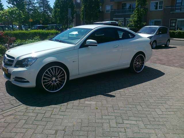 2012 Mercedes-Benz C250 fitted with WORK Varianza Schwert SC5 - 2-Piece 20x10 44mm wheels