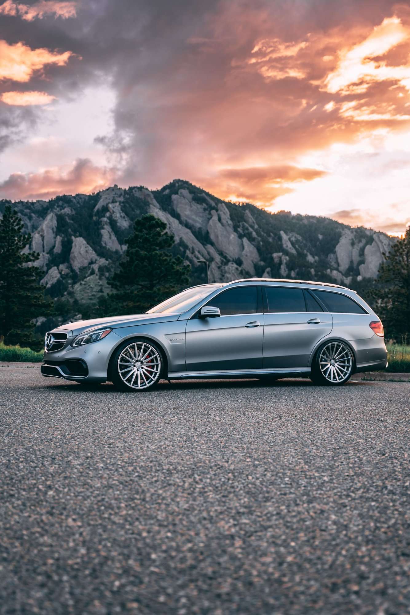 2016 Mercedes-Benz E63 AMG S fitted with Vossen VFF-2 20x9 32mm wheels