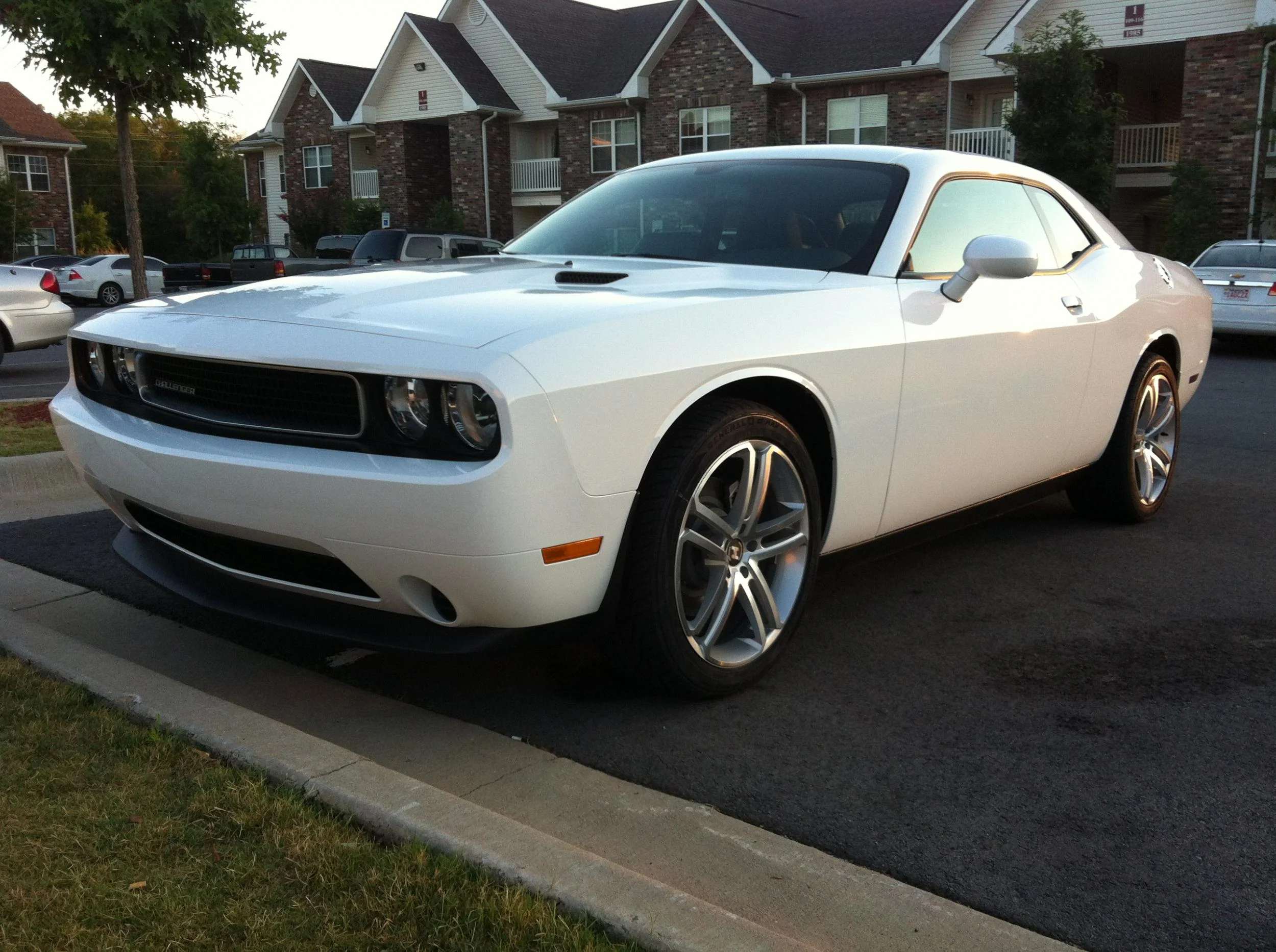 2014 Dodge Challenger fitted with Hotchkis S-Sport 20x8.5 13mm wheels