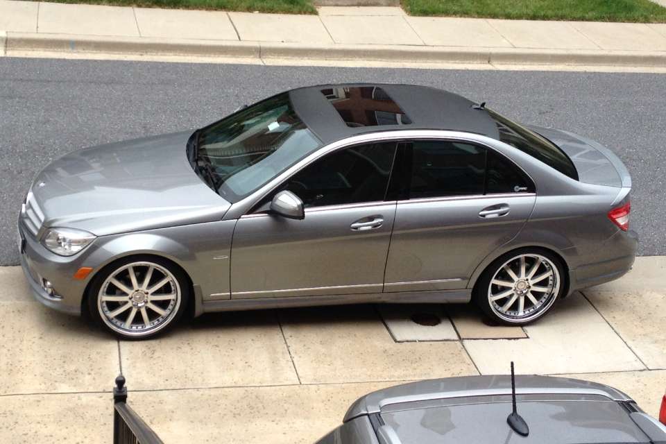 2008 Mercedes-Benz C300 fitted with Mandrus Velo 20x8.5 42mm wheels