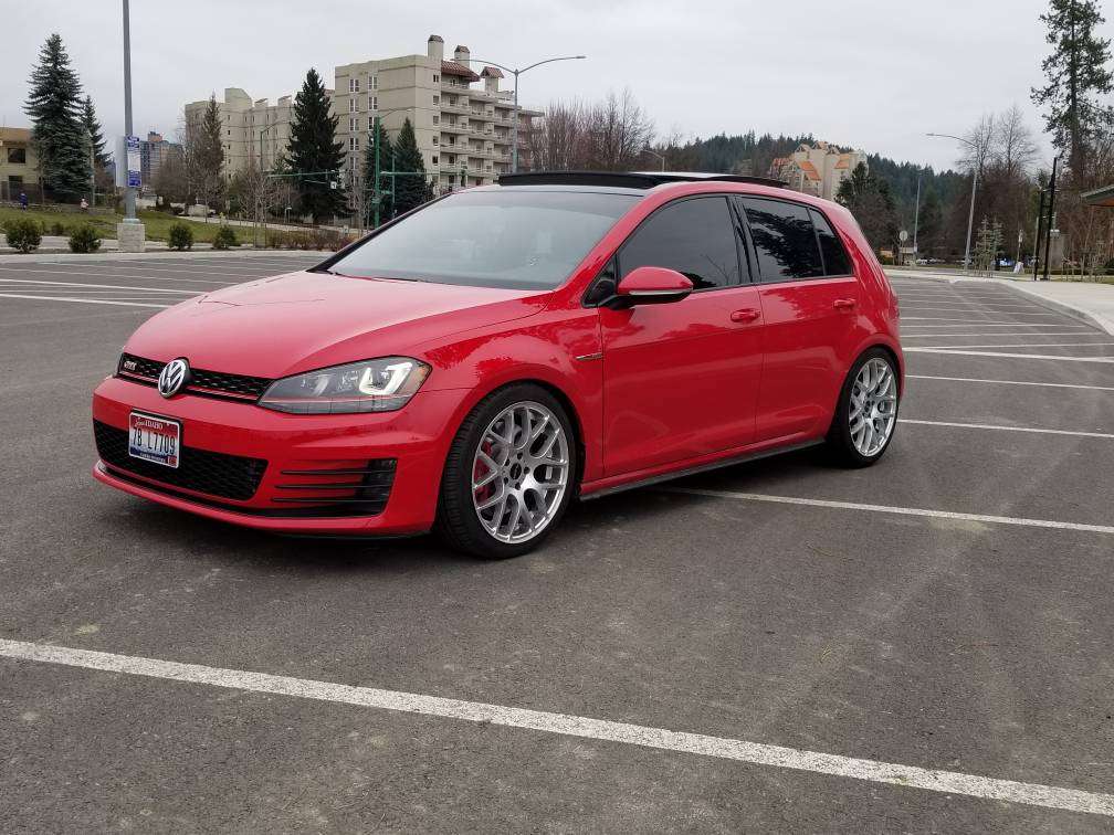 2015 Volkswagen GTI fitted with Style 881 18x8 35mm wheels