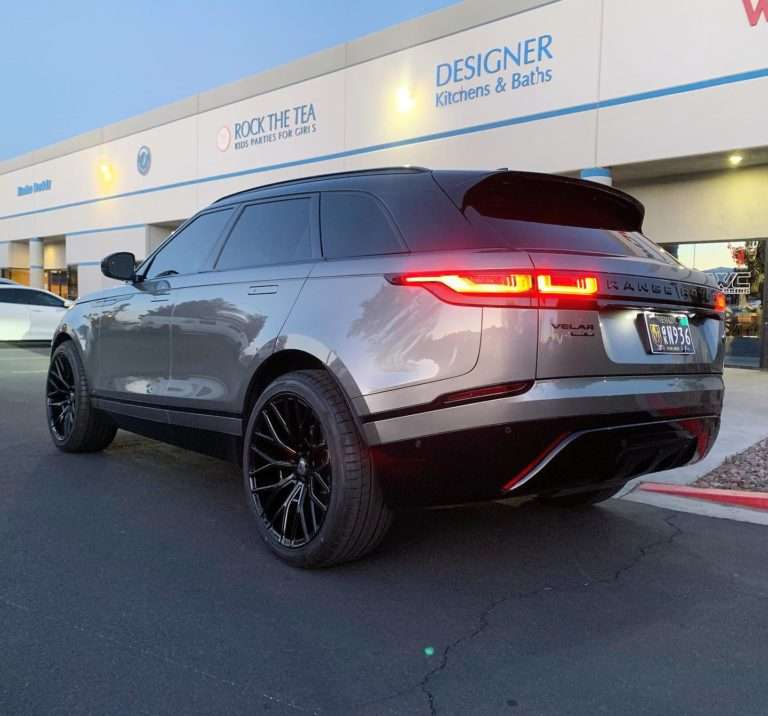 2019 Land Rover Range Rover Velar fitted with ABL-21 22x10.5 35mm wheels