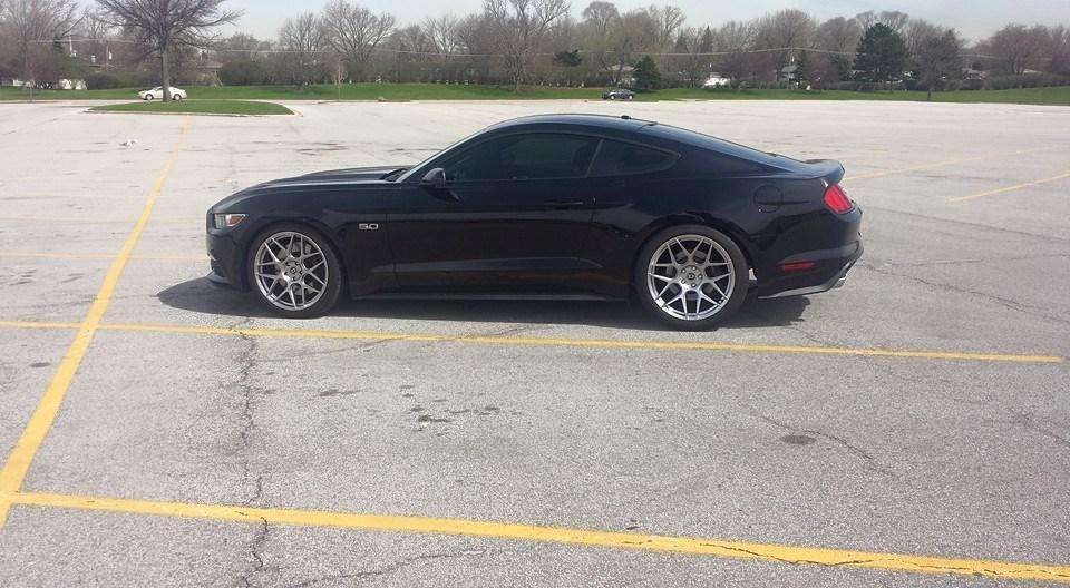 2015 Ford Mustang fitted with HRE FF01 20x9.5 35mm wheels