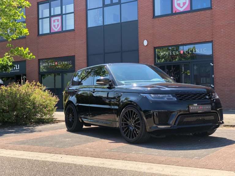 2018 Land Rover Range Rover fitted with ISVR1 22x9.5 35mm wheels