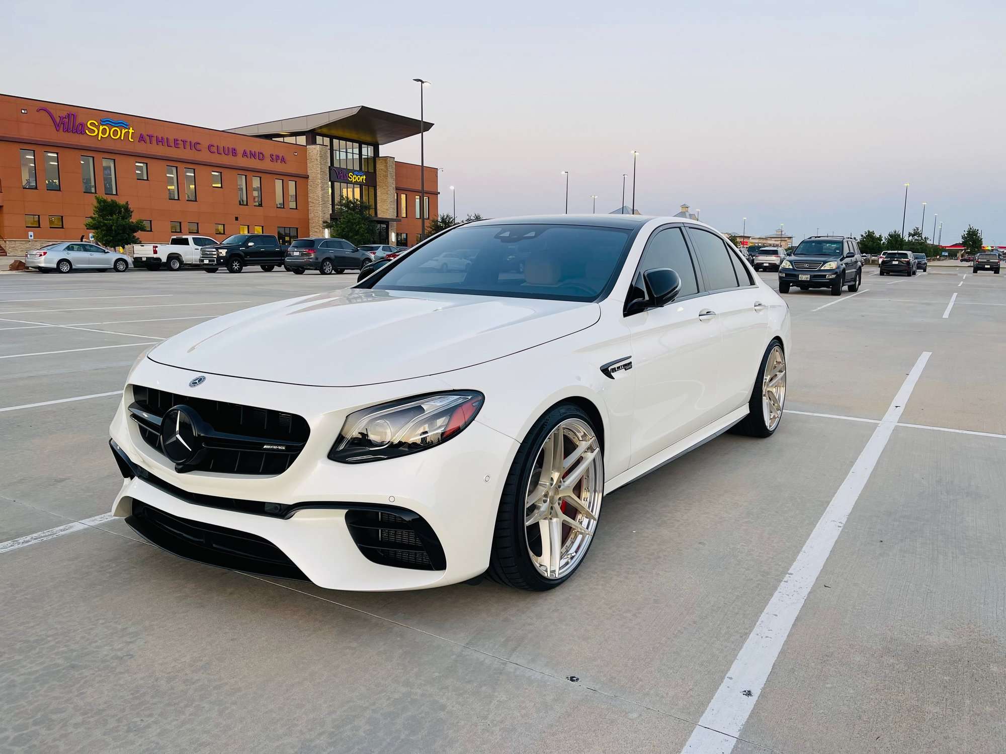 2014 Mercedes-Benz E63 AMG S fitted with Signature SV301 21x10 45mm wheels