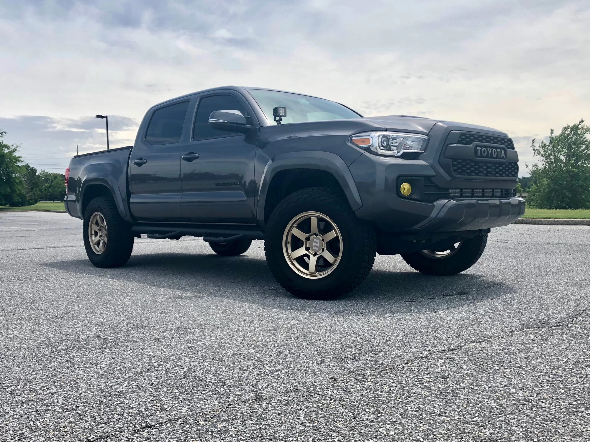 2018 Toyota Tacoma · Level 8 MK6 · 17x8