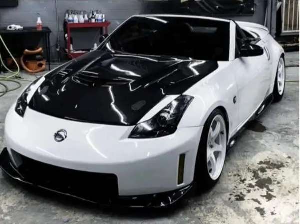 2009 Nissan 350Z fitted with 57CR - White 18x9.5 12mm wheels