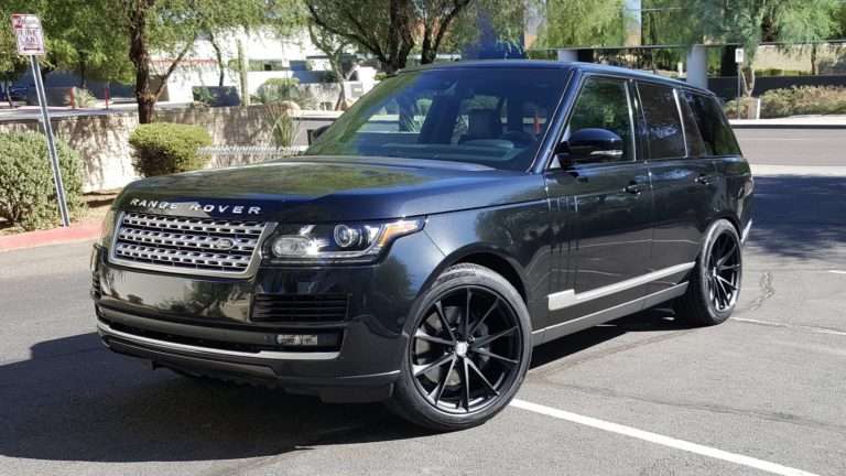 2019 Land Rover Range Rover fitted with P204 22x10.5 35mm wheels