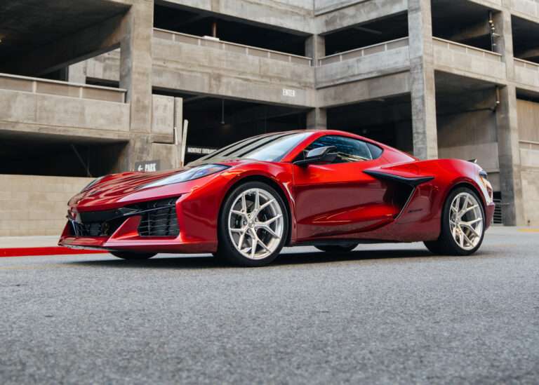 2021 Chevrolet Corvette fitted with FL1 21x13 40mm wheels