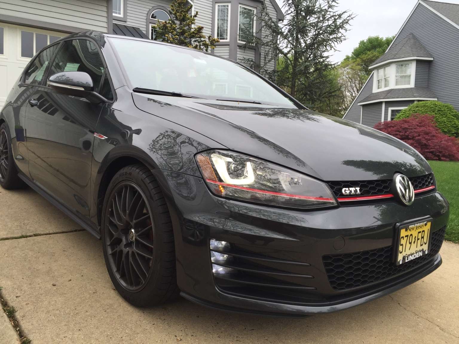 2016 Volkswagen Golf fitted with Enkei EKM3 18x8 38mm wheels