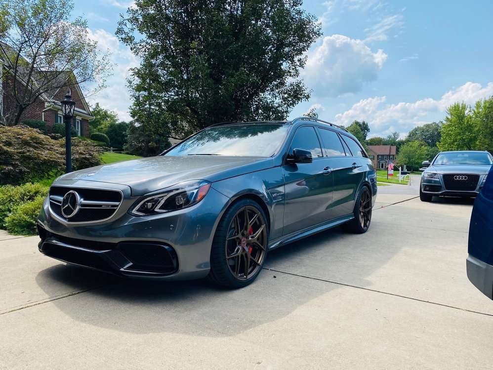 2018 Mercedes-Benz E63 AMG S fitted with Vossen HF-5 in Satin Bronze 20x9 32mm wheels