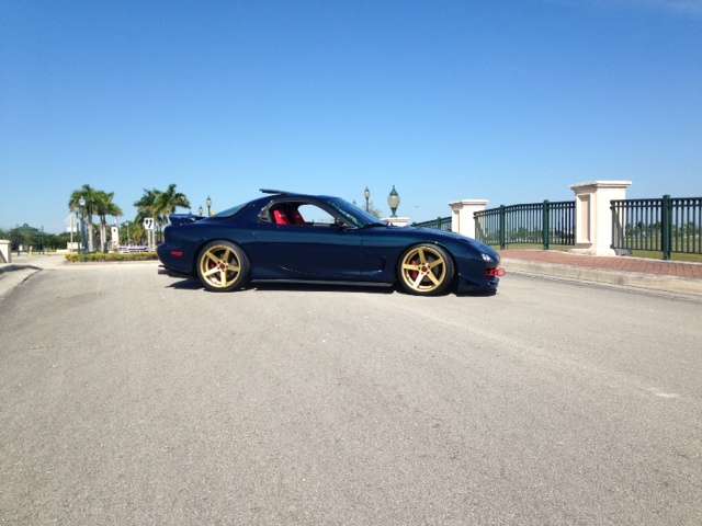 1994 Mazda RX-7 fitted with STR Racing 18x9.5 35mm wheels