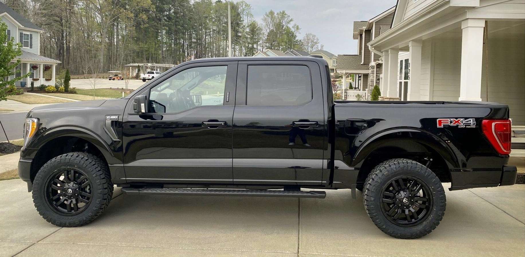 2021 Ford F-150 on Fuel Off-Road Wheels Fuel Siege 20x9, Nitto NIT Ridge Grappler