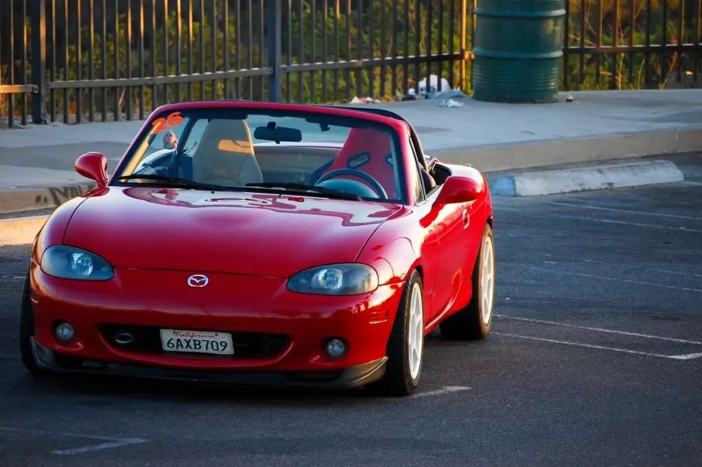 1999 Mazda Miata fitted with Kosei K1 15x7 13mm wheels