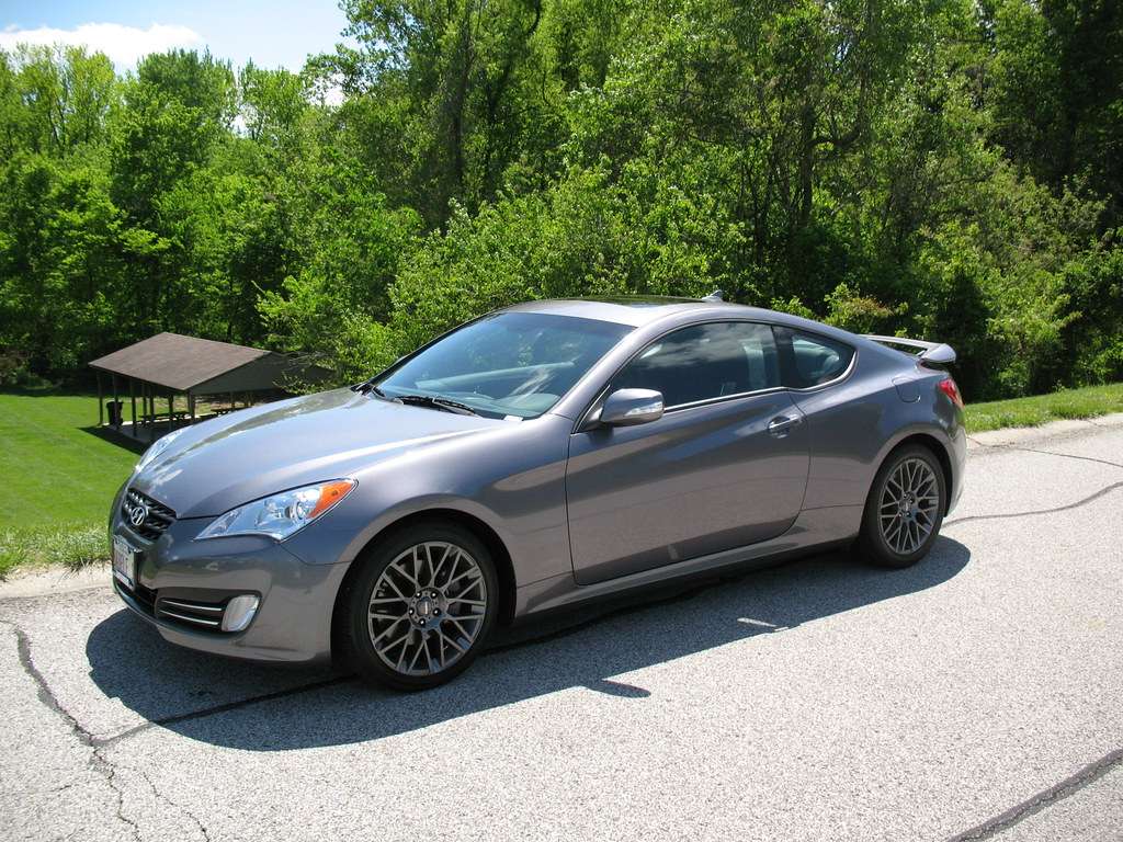 2012 Hyundai Genesis Coupe fitted with Revenge 18x8 40mm wheels