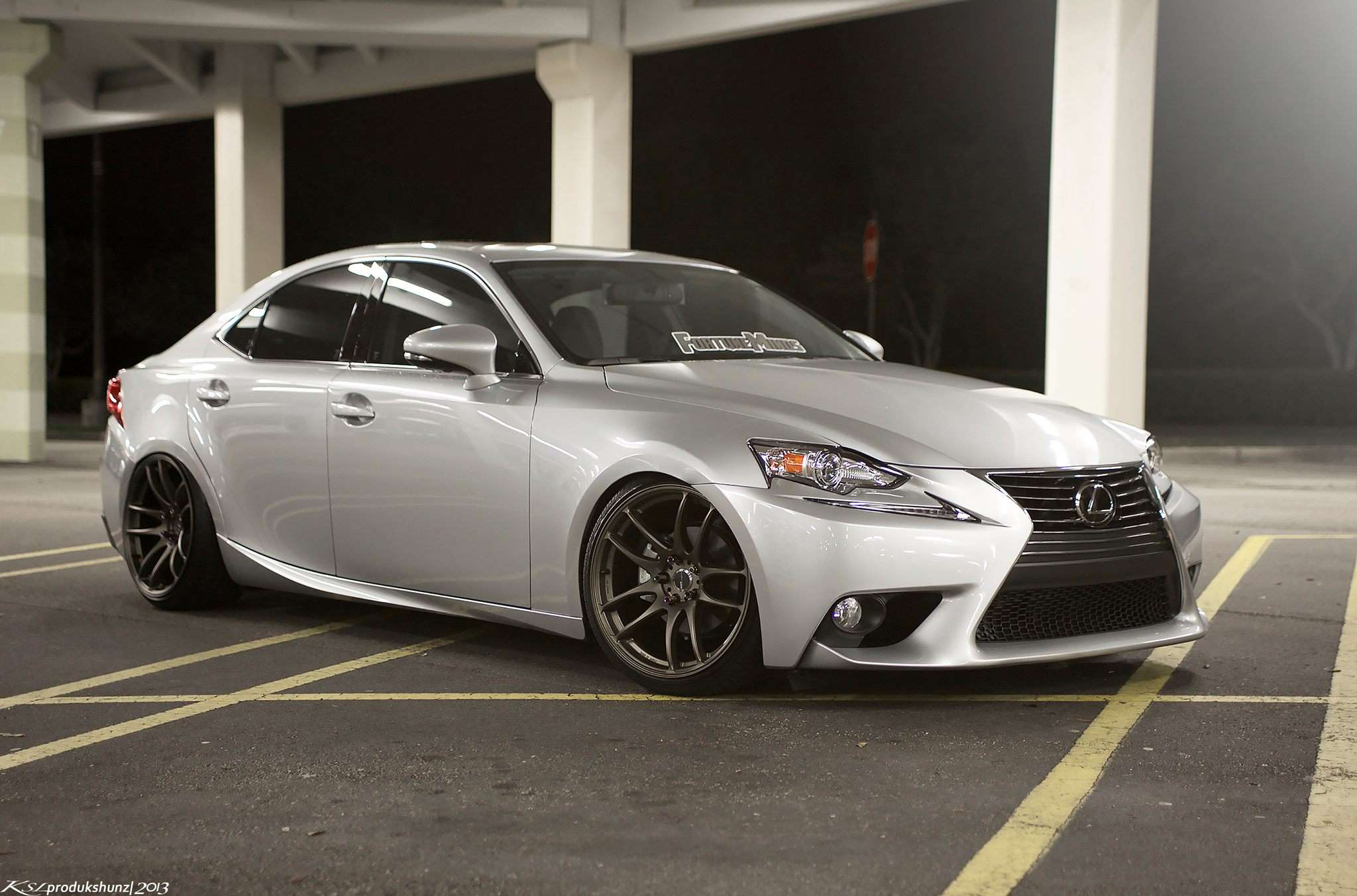 2014 Lexus IS350 fitted with Emotion Kiwami 19x9.5 25mm wheels