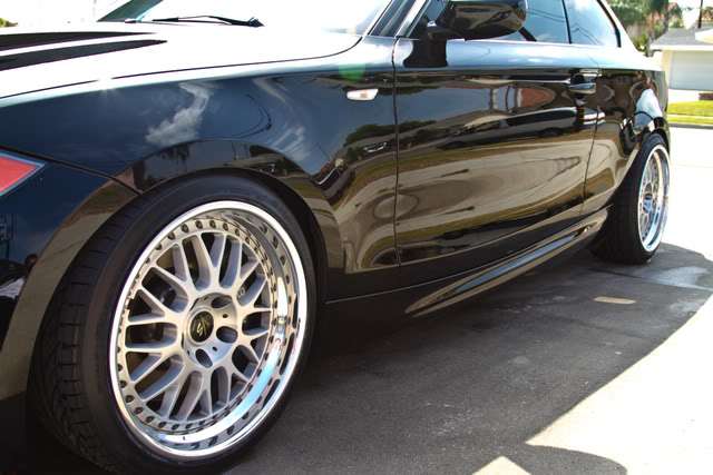 2011 BMW 135i fitted with VS-XX 19x9 36mm wheels